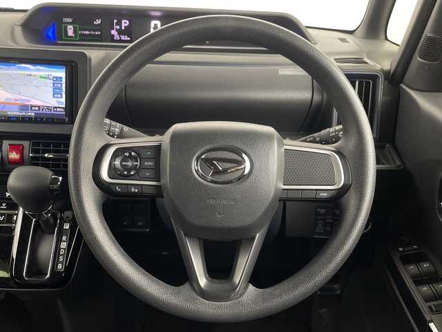 ダイハツ タント カスタム X 埼玉県 2023(令5)年 2.7万km シャイニングホワイトパール 純正ナビ/　(Bluetooth/USB/DVD/CD/HDMI/FM/AM)/フルセグテレビ/バックカメラ/ETC/前方ドライブレコーダー/両側パワースライドドア/ハーフレザーシート/運転席・助手席シートヒーター/衝突被害軽減ブレーキ/車線逸脱警報/クリアランスソナー/オートハイビーム/オートLEDライト/電子パーキングシステム/ブレーキホールド/プッシュスタート/純正14インチアルミホイール