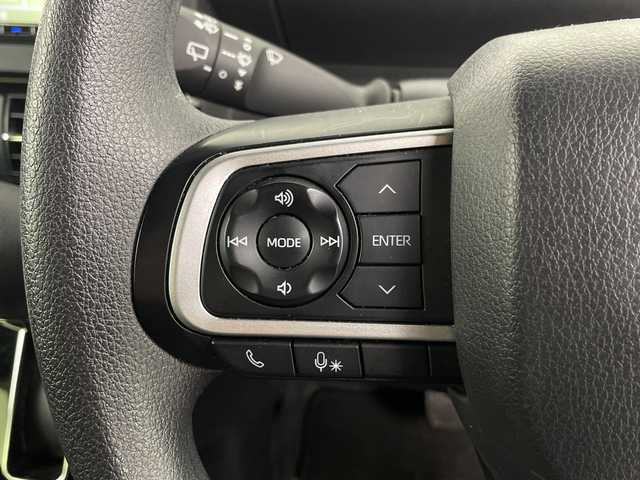 ダイハツ タント カスタム X 埼玉県 2023(令5)年 2.7万km シャイニングホワイトパール 純正ナビ/　(Bluetooth/USB/DVD/CD/HDMI/FM/AM)/フルセグテレビ/バックカメラ/ETC/前方ドライブレコーダー/両側パワースライドドア/ハーフレザーシート/運転席・助手席シートヒーター/衝突被害軽減ブレーキ/車線逸脱警報/クリアランスソナー/オートハイビーム/オートLEDライト/電子パーキングシステム/ブレーキホールド/プッシュスタート/純正14インチアルミホイール