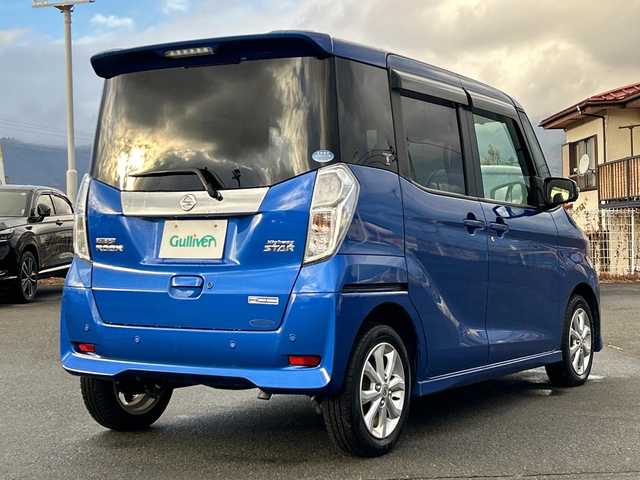 日産 デイズ ルークス ハイウェイスター Xターボ 山梨県 2019(平31)年 2.2万km オーシャンブルーP 純正ナビ　/全方位カメラ　/ターボ　/ワンセグ　/両側パワースライドドア　/ETC　/プッシュスタート　/純正フロアマット　/LEDライト　/横滑り防止機能　/オートライト/コーナーセンサー