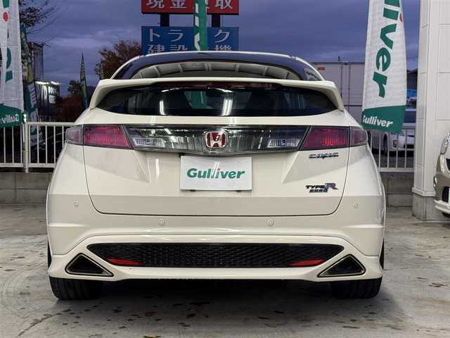 ホンダ シビック タイプR ユーロ 兵庫県 2009(平21)年 3.5万km チャンピオンシップホワイト アドバン18インチAW/Defiインマニ圧メーター/DefiアドバンスZDマルチ表示計/社外ポータブルナビ/ETC/ステアリングリモコン/純正オーディオ/リアパーキングセンサー/革巻きステアリング/タイプR専用シート/6速MT/キセノンヘッドライト/キーレスキー/プッシュスタート/純正ホイール積み込み（スタッドレス）