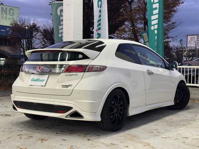 ホンダ シビック タイプR ユーロ 兵庫県 2009(平21)年 3.5万km チャンピオンシップホワイト アドバン18インチAW/Defiインマニ圧メーター/DefiアドバンスZDマルチ表示計/社外ポータブルナビ/ETC/ステアリングリモコン/純正オーディオ/リアパーキングセンサー/革巻きステアリング/タイプR専用シート/6速MT/キセノンヘッドライト/キーレスキー/プッシュスタート/純正ホイール積み込み（スタッドレス）