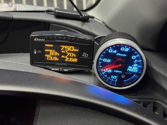 ホンダ シビック タイプR ユーロ 兵庫県 2009(平21)年 3.5万km チャンピオンシップホワイト アドバン18インチAW/Defiインマニ圧メーター/DefiアドバンスZDマルチ表示計/社外ポータブルナビ/ETC/ステアリングリモコン/純正オーディオ/リアパーキングセンサー/革巻きステアリング/タイプR専用シート/6速MT/キセノンヘッドライト/キーレスキー/プッシュスタート/純正ホイール積み込み（スタッドレス）