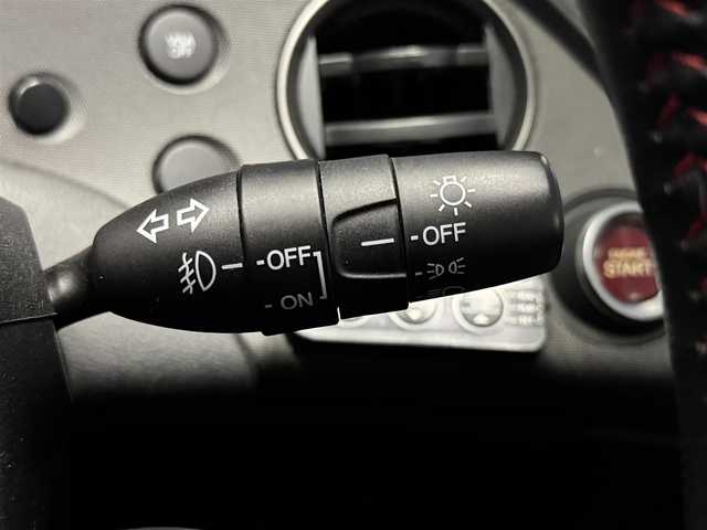 ホンダ シビック タイプR ユーロ 兵庫県 2009(平21)年 3.5万km チャンピオンシップホワイト アドバン18インチAW/Defiインマニ圧メーター/DefiアドバンスZDマルチ表示計/社外ポータブルナビ/ETC/ステアリングリモコン/純正オーディオ/リアパーキングセンサー/革巻きステアリング/タイプR専用シート/6速MT/キセノンヘッドライト/キーレスキー/プッシュスタート/純正ホイール積み込み（スタッドレス）