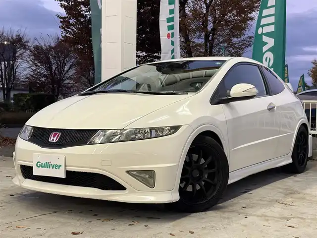 ホンダ シビック タイプR ユーロ 兵庫県 2009(平21)年 3.5万km チャンピオンシップホワイト アドバン18インチAW/Defiインマニ圧メーター/DefiアドバンスZDマルチ表示計/社外ポータブルナビ/ETC/ステアリングリモコン/純正オーディオ/リアパーキングセンサー/革巻きステアリング/タイプR専用シート/6速MT/キセノンヘッドライト/キーレスキー/プッシュスタート/純正ホイール積み込み（スタッドレス）