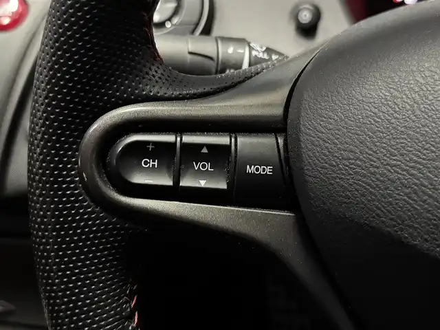 ホンダ シビック タイプR ユーロ 兵庫県 2009(平21)年 3.5万km チャンピオンシップホワイト アドバン18インチAW/Defiインマニ圧メーター/DefiアドバンスZDマルチ表示計/社外ポータブルナビ/ETC/ステアリングリモコン/純正オーディオ/リアパーキングセンサー/革巻きステアリング/タイプR専用シート/6速MT/キセノンヘッドライト/キーレスキー/プッシュスタート/純正ホイール積み込み（スタッドレス）