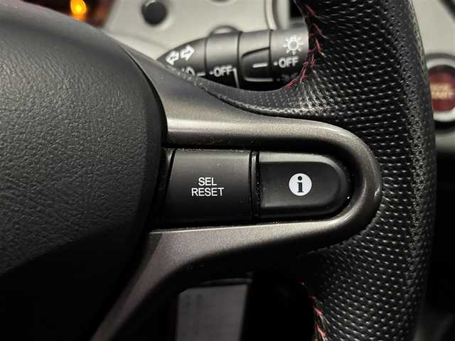 ホンダ シビック タイプR ユーロ 兵庫県 2009(平21)年 3.5万km チャンピオンシップホワイト アドバン18インチAW/Defiインマニ圧メーター/DefiアドバンスZDマルチ表示計/社外ポータブルナビ/ETC/ステアリングリモコン/純正オーディオ/リアパーキングセンサー/革巻きステアリング/タイプR専用シート/6速MT/キセノンヘッドライト/キーレスキー/プッシュスタート/純正ホイール積み込み（スタッドレス）