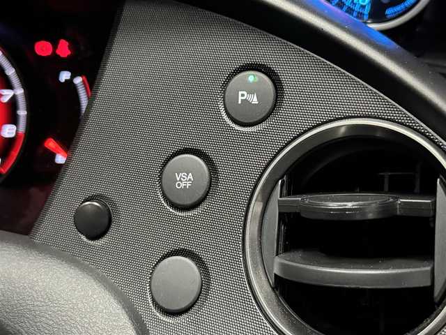 ホンダ シビック タイプR ユーロ 兵庫県 2009(平21)年 3.5万km チャンピオンシップホワイト アドバン18インチAW/Defiインマニ圧メーター/DefiアドバンスZDマルチ表示計/社外ポータブルナビ/ETC/ステアリングリモコン/純正オーディオ/リアパーキングセンサー/革巻きステアリング/タイプR専用シート/6速MT/キセノンヘッドライト/キーレスキー/プッシュスタート/純正ホイール積み込み（スタッドレス）