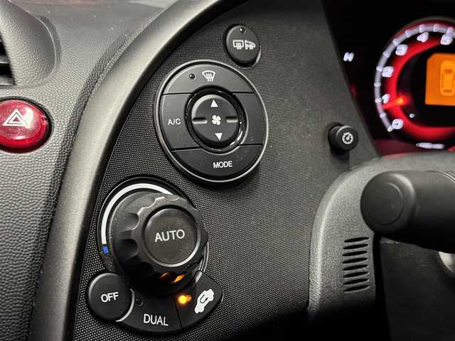 ホンダ シビック タイプR ユーロ 兵庫県 2009(平21)年 3.5万km チャンピオンシップホワイト アドバン18インチAW/Defiインマニ圧メーター/DefiアドバンスZDマルチ表示計/社外ポータブルナビ/ETC/ステアリングリモコン/純正オーディオ/リアパーキングセンサー/革巻きステアリング/タイプR専用シート/6速MT/キセノンヘッドライト/キーレスキー/プッシュスタート/純正ホイール積み込み（スタッドレス）