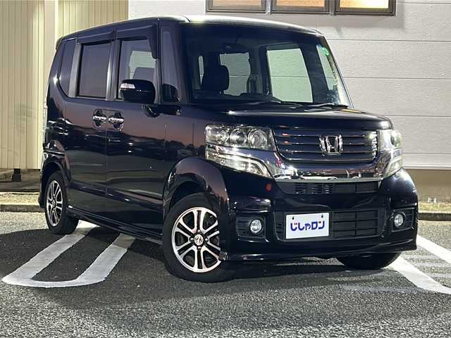 ホンダ Ｎ ＢＯＸ カスタム G SSパッケージ 東京都 2013(平25)年 8.9万km プレミアムゴールドパープルパール (株)IDOMが運営する【じしゃロン国分寺店】の自社ローン対象車両になります。こちらは現金ご利用時の価格です。自社ローンご希望の方は別途その旨お申付け下さい。/両側パワースライドドア/社外メモリナビ（ストラーダ CN-R300D）/フルセグテレビ/黒革巻きステアリング/フォグランプ/オートライト/ETC/HID