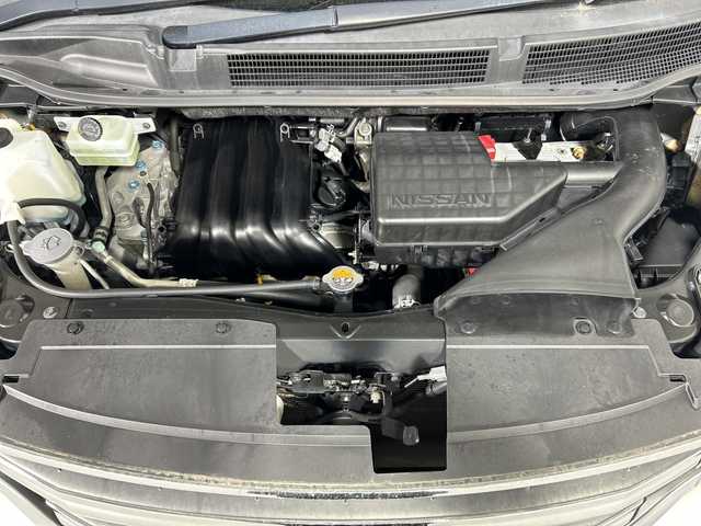 日産 セレナ ハイウェイS S HV Aセーフ 佐賀県 2014(平26)年 6.3万km ブリリアントホワイトパール 社外ＳＤナビ/（AM FM SD USB Ipod HDMI AUX Bluetooth）/後席用モニター　/全方位カメラ　/ETC/ワンセグTV/横滑り防止　/ふらつき警報　/衝突軽減　/レーンキープアシスト　/クルーズコントロール　/両側電動パワースライドドア　/純正フロアマット　/純正１６インチアルミホイール/スマートキー/スペアキー/電動格納ミラー/ドアバイザー