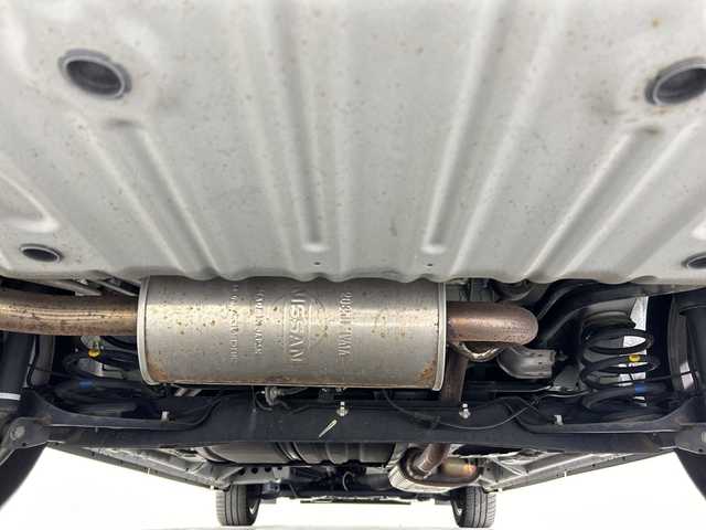 日産 セレナ ハイウェイS S HV Aセーフ 佐賀県 2014(平26)年 6.3万km ブリリアントホワイトパール 社外ＳＤナビ/（AM FM SD USB Ipod HDMI AUX Bluetooth）/後席用モニター　/全方位カメラ　/ETC/ワンセグTV/横滑り防止　/ふらつき警報　/衝突軽減　/レーンキープアシスト　/クルーズコントロール　/両側電動パワースライドドア　/純正フロアマット　/純正１６インチアルミホイール/スマートキー/スペアキー/電動格納ミラー/ドアバイザー