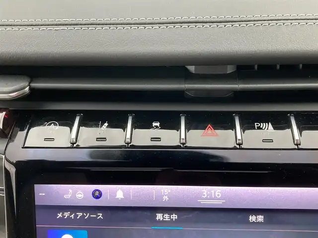 クライスラー・ジープ ジープ グランドチェロキーＬ リミテッド 香川県 2022(令4)年 2.4万km ガンＭ 登録時走行距離：23592km/メーカー純正ナビ/　BT フルセグTV/全方位カメラ/サンルーフ/ベージュレザーシート/パワーシート/シートヒーター/シートベンチレーション/ステアリングヒーター/革巻きステアリング/ステアリングスイッチ/衝突被害軽減装置/レーンキープアシスト/レーダークルーズコントロール/クリアランスソナー/ブラインドスポットモニター/ヘッドアップディスプレイ/LEDヘッドライト/オートライト/フォグランプ/リアフォグ/電子パーキングブレーキ/ETC2.0/前後ドライブレコーダー/プッシュスタート/スマートキー/スペアキー