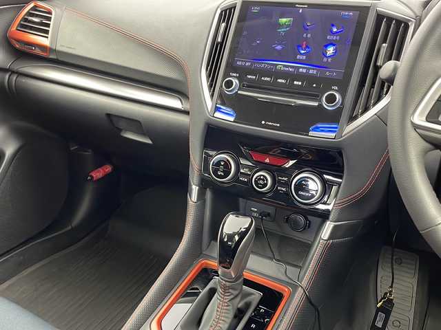 スバル フォレスター X－ブレイク 新潟県 2018(平30)年 2.9万km クリスタルホワイトP ワンオーナー/純正HDDナビ/【フルセグ・DVD再生可・CD・Bluetooth】/TVキャンセラー/バックカメラ/左サイドカメラ/フロントカメラ/ビルトインETC/EyeSight/【プリクラッシュブレーキ・全車速追従機能付きクルコン・車線中央維持先行車追従操舵機能・車線逸脱抑制機能・AT前後誤発進制御・ふらつき警報】/社外レーダー/純正AW付きサマータイヤ４本積み込み/パワーバックドア/前席パワーシート・シートヒーター/純正シートカバー　/LEDヘッドライト/フォグランプ/パドルシフト/ステアリングスイッチ/ドアバイザー/STIミラーレンズ/新車保証書/取扱説明書