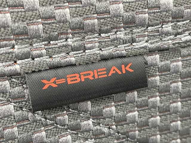 スバル フォレスター X－ブレイク 新潟県 2018(平30)年 2.9万km クリスタルホワイトP ワンオーナー/純正HDDナビ/【フルセグ・DVD再生可・CD・Bluetooth】/TVキャンセラー/バックカメラ/左サイドカメラ/フロントカメラ/ビルトインETC/EyeSight/【プリクラッシュブレーキ・全車速追従機能付きクルコン・車線中央維持先行車追従操舵機能・車線逸脱抑制機能・AT前後誤発進制御・ふらつき警報】/社外レーダー/純正AW付きサマータイヤ４本積み込み/パワーバックドア/前席パワーシート・シートヒーター/純正シートカバー　/LEDヘッドライト/フォグランプ/パドルシフト/ステアリングスイッチ/ドアバイザー/STIミラーレンズ/新車保証書/取扱説明書