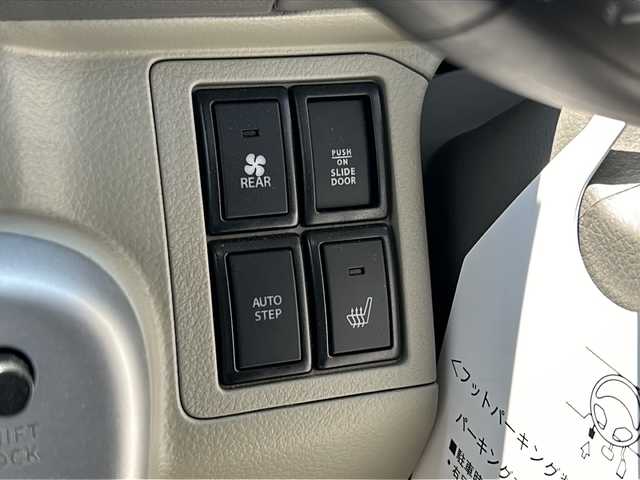 スズキ エブリィ ワゴン PZターボ スペシャル 千葉県 2024(令6)年 1.8万km クールカーキPM ナビ　ＴＶ　両側電動　ＥＴＣ　温シート　ＤＶＤ／ＣＤ　ワンオーナー　アイドリングストップ　ベッドキット　ＵＳＢ　ベンチシート　フォグランプ　電動オートステップ　コーナーセンサー　純正ＡＷ　オートライト/社外ナビ/ＴＶ/両側電動/ＥＴＣ/温シート/ＤＶＤ／ＣＤ/ワンオーナー/アイドリングストップ/ベッドキット/ＵＳＢ入力端子/ベンチシート/フォグランプ/社外サスペンション/電動オートステップ/コーナーセンサー/純正アルミホイール/純正フロアマット/ABS/横滑り防止装置/レーンキープアシスト/オートライト/キセノン/エアバックW/衝突被害軽減システム