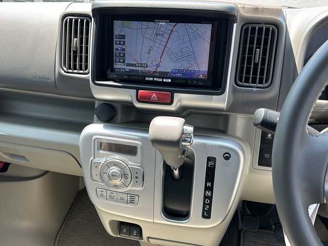 スズキ エブリィ ワゴン PZターボ スペシャル 千葉県 2024(令6)年 1.8万km クールカーキPM ナビ　ＴＶ　両側電動　ＥＴＣ　温シート　ＤＶＤ／ＣＤ　ワンオーナー　アイドリングストップ　ベッドキット　ＵＳＢ　ベンチシート　フォグランプ　電動オートステップ　コーナーセンサー　純正ＡＷ　オートライト/社外ナビ/ＴＶ/両側電動/ＥＴＣ/温シート/ＤＶＤ／ＣＤ/ワンオーナー/アイドリングストップ/ベッドキット/ＵＳＢ入力端子/ベンチシート/フォグランプ/社外サスペンション/電動オートステップ/コーナーセンサー/純正アルミホイール/純正フロアマット/ABS/横滑り防止装置/レーンキープアシスト/オートライト/キセノン/エアバックW/衝突被害軽減システム