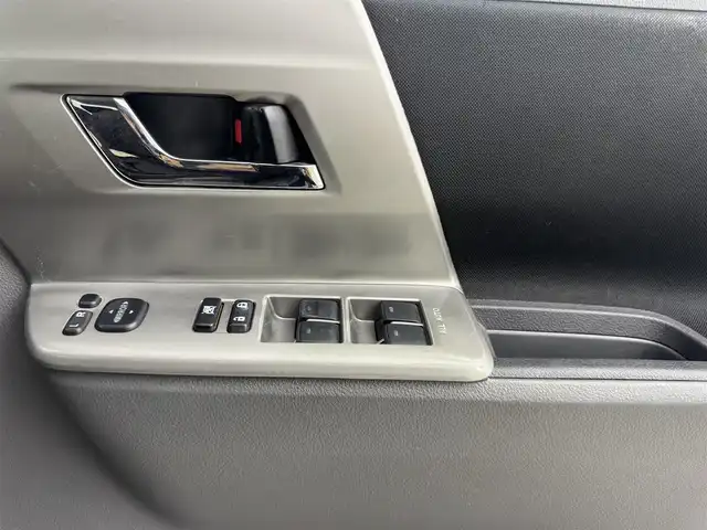 トヨタ ヴォクシー ZS 愛知県 2007(平19)年 19.3万km ダークバイオレットマイカメタリック 純正HDDナビ/　・CD/DVD/BT/ワンセグ/バックカメラ/ステアリングリモコン/パドルシフト/MTモード/ETC/3列シート/ウォークスルー/純正フロアマット/両側パワースライドドア/純正18インチアルミホイール/スマートキー