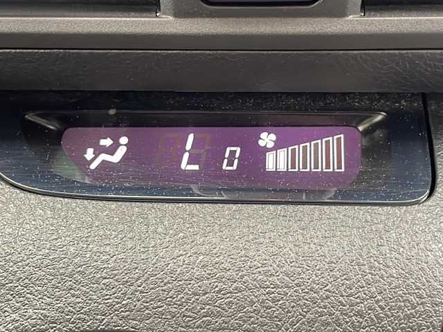 トヨタ シエンタ ハイブリッド G クエロ 千葉県 2019(平31)年 1.7万km ホワイトパールクリスタルシャイン ワンオーナー/純正SDナビ/（フルセグ/Bluetooth/CD/DVD/FM/AM）/レーンキープアシスト/プリクラッシュセーフティ/クリアランスソナー/先行車発進お知らせ/両側パワースライドドア/全方位カメラ/クルーズコントロール/ハーフレザーシート/革巻きステアリング/ステアリングスイッチ/ビルトインETC/オートマチックハイビーム/オートライト/LEDヘッドライト/フォグライト/スマートキー/プッシュスタート/横滑り防止