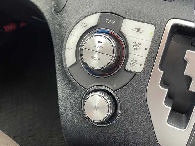 トヨタ シエンタ ハイブリッド G クエロ 千葉県 2019(平31)年 1.7万km ホワイトパールクリスタルシャイン ワンオーナー/純正SDナビ/（フルセグ/Bluetooth/CD/DVD/FM/AM）/レーンキープアシスト/プリクラッシュセーフティ/クリアランスソナー/先行車発進お知らせ/両側パワースライドドア/全方位カメラ/クルーズコントロール/ハーフレザーシート/革巻きステアリング/ステアリングスイッチ/ビルトインETC/オートマチックハイビーム/オートライト/LEDヘッドライト/フォグライト/スマートキー/プッシュスタート/横滑り防止