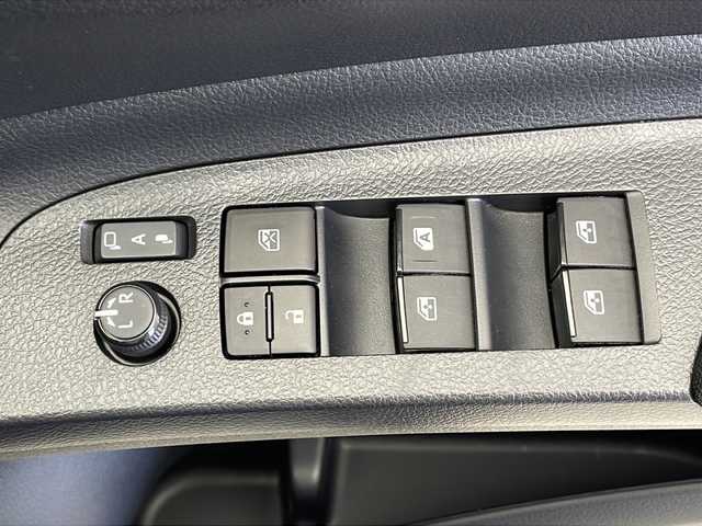 トヨタ シエンタ ハイブリッド G クエロ 千葉県 2019(平31)年 1.7万km ホワイトパールクリスタルシャイン ワンオーナー/純正SDナビ/（フルセグ/Bluetooth/CD/DVD/FM/AM）/レーンキープアシスト/プリクラッシュセーフティ/クリアランスソナー/先行車発進お知らせ/両側パワースライドドア/全方位カメラ/クルーズコントロール/ハーフレザーシート/革巻きステアリング/ステアリングスイッチ/ビルトインETC/オートマチックハイビーム/オートライト/LEDヘッドライト/フォグライト/スマートキー/プッシュスタート/横滑り防止