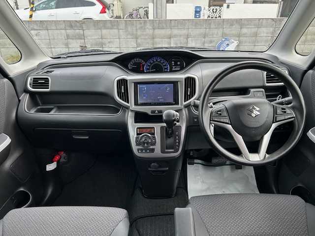 スズキ ソリオ 大阪府 2019(令1)年 2.1万km ピュアホワイトP KENWOODナビ/バックカメラ/ABS/横滑り防止装置/コーナーセンサー（前後）/レーンキープアシスト/盗難防止装置/衝突軽減システム/アイドリングストップ/クルーズコントロール（追従走行有）/オートライト/オートハイビーム/純正アルミホイール/片側パワースライドドア/ミュージックプレイヤー接続/CDチェンジャー/スマートキー