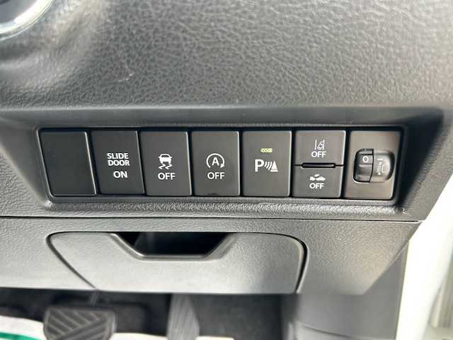 スズキ ソリオ 大阪府 2019(令1)年 2.1万km ピュアホワイトP KENWOODナビ/バックカメラ/ABS/横滑り防止装置/コーナーセンサー（前後）/レーンキープアシスト/盗難防止装置/衝突軽減システム/アイドリングストップ/クルーズコントロール（追従走行有）/オートライト/オートハイビーム/純正アルミホイール/片側パワースライドドア/ミュージックプレイヤー接続/CDチェンジャー/スマートキー