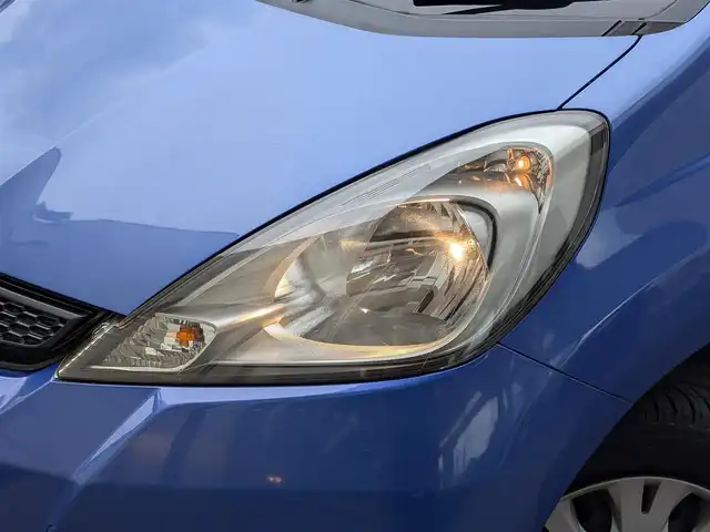 ホンダ フィット G スマートセレクション 埼玉県 2012(平24)年 3.5万km アズールブルーメタリック ワンオーナー/純正ナビ/バックカメラ/ETC/スマートキー/スペアキーあり/ヘッドライトレベライザー/ドアバイザー/フロアマット