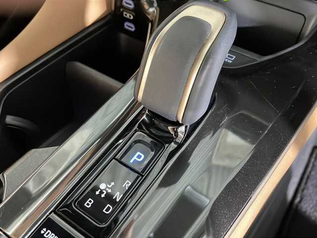 トヨタ クラウン スポーツ Z 福岡県 2024(令6)年 1万km プレシャスホワイトパール ・純正ナビ/・USＢ/・フルセグＴＶ/・全方位カメラ/・録画機能付デジタルインナーミラー/・ビルトインETC2.0/・本革シート/・パノラマルーフ/・TSS/・置くだけ充電/・シートヒーター/・シートベンチレーション/・ACC