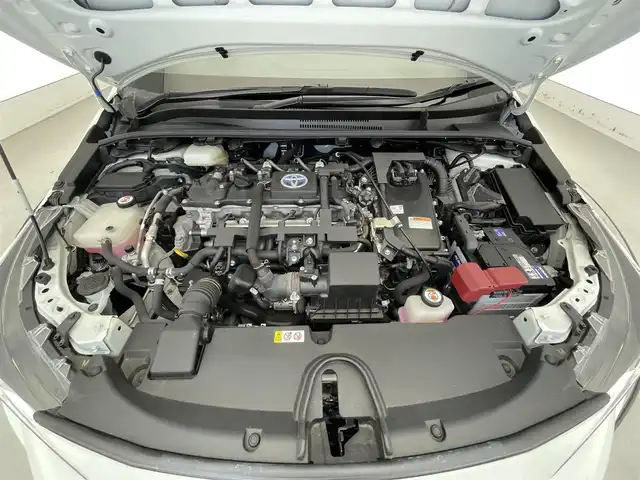 トヨタ カローラツーリング ハイブリッド ダブルバイビー 滋賀県 2020(令2)年 1.6万km ホワイトパールクリスタルシャイン 禁煙車/純正9インチナビ/・フルセグTV・Bluetooth・Miracast・AM・FM/モデリスタエアロ/バックカメラ/ビルトインETC/前後ドライブレコーダー/電動パーキングブレーキ/ブレーキホールド/レーダークルーズコントロール/ハーフレザーシート/ハーフレザーシート/横滑り防止機能/オートハイビーム/ブラインドスポットモニター/純正フロアマット/純正17インチアルミホイール