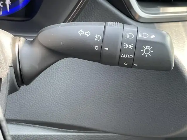 トヨタ カローラツーリング ハイブリッド ダブルバイビー 滋賀県 2020(令2)年 1.6万km ホワイトパールクリスタルシャイン 禁煙車/純正9インチナビ/・フルセグTV・Bluetooth・Miracast・AM・FM/モデリスタエアロ/バックカメラ/ビルトインETC/前後ドライブレコーダー/電動パーキングブレーキ/ブレーキホールド/レーダークルーズコントロール/ハーフレザーシート/ハーフレザーシート/横滑り防止機能/オートハイビーム/ブラインドスポットモニター/純正フロアマット/純正17インチアルミホイール