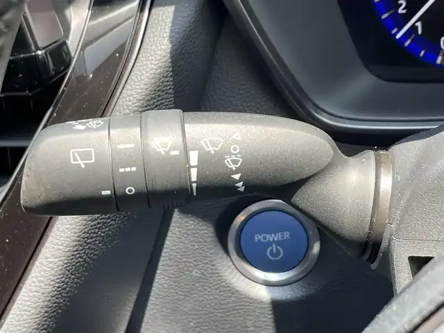 トヨタ カローラツーリング ハイブリッド ダブルバイビー 滋賀県 2020(令2)年 1.6万km ホワイトパールクリスタルシャイン 禁煙車/純正9インチナビ/・フルセグTV・Bluetooth・Miracast・AM・FM/モデリスタエアロ/バックカメラ/ビルトインETC/前後ドライブレコーダー/電動パーキングブレーキ/ブレーキホールド/レーダークルーズコントロール/ハーフレザーシート/ハーフレザーシート/横滑り防止機能/オートハイビーム/ブラインドスポットモニター/純正フロアマット/純正17インチアルミホイール
