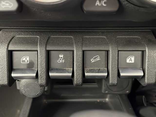 スズキ ジムニー XC 栃木県 2021(令3)年 2.3万km ピュアホワイトP ＫＥＮＷＯＯＤオーディオ（U330BTH)/デュアルセンサーブレーキサポート/クルーズコントロール/シートヒーター/AUTOエアコン/AUTOライト/LEDヘッドライト/純正フロアマット/純正ドアバイザー