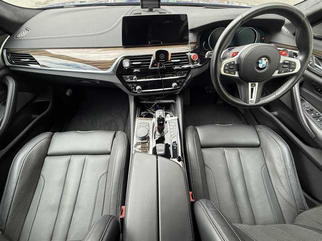 ＢＭＷ Ｍ５ 滋賀県 2019(令1)年 2.2万km マリナベイブルー アイゼンマンマフラー/TECH-M ECU制御/　・馬力約50UP/　・トルク約3割増/　・バブリングUP/黒フルレザーメリノインテリア/コンフォートP/スプリングスローダウン/Mキャリパー/パワーシート/メモリシート/シートヒーター/シートベンチレーション/シートマッサージ機能/Harman Kardon/全方位カメラ/純正ナビ/パドルシフト/純正フロアマット/純正20インチAW