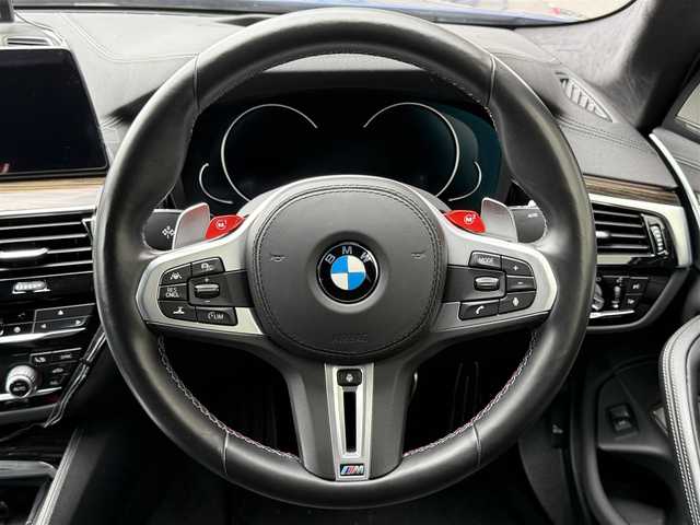 ＢＭＷ Ｍ５ 滋賀県 2019(令1)年 2.2万km マリナベイブルー アイゼンマンマフラー/TECH-M ECU制御/　・馬力約50UP/　・トルク約3割増/　・バブリングUP/黒フルレザーメリノインテリア/コンフォートP/スプリングスローダウン/Mキャリパー/パワーシート/メモリシート/シートヒーター/シートベンチレーション/シートマッサージ機能/Harman Kardon/全方位カメラ/純正ナビ/パドルシフト/純正フロアマット/純正20インチAW