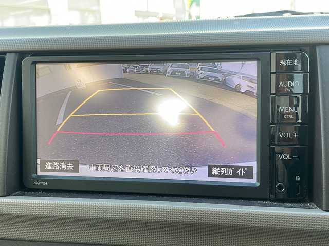 トヨタ パッソ X 愛知県 2016(平28)年 3万km パールホワイトⅢ ワンオーナー/TV付きナビ/バックカメラ/ドアバイザー/アイドリングストップ/ABS/横滑り防止装置/DVD再生/保証書/取扱説明書/整備手帳