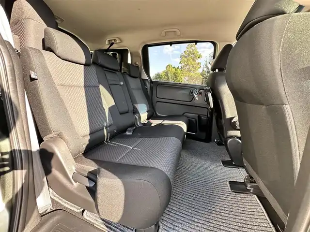 ホンダ フリード ハイブリット G ブラックスタイル 大阪府 2023(令5)年 1.6万km シルバーミストグリーンM ホンダセンシング/リアカメラdeあんしんプラス3/ディーラー純正ナビ　/両側パワースライドドア　/前後ドライブレコーダー/バックカメラ　/シートバックテーブル　/レーダークルーズコントロール　/ＬＥＤヘッドライト/純正アルミホイール