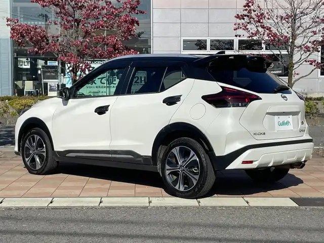 日産 キックス X 福島県 2021(令3)年 4.4万km ブリリアントホワイトパール/ピュアブラック 2トーン セーフティアシスト/プロパイロット/エマージェンシーブレーキ/純正9インチナビ/（CD/DVD/BT）/アラウンドビューモニター/フルセグTV/レーダークルーズコントロール/インテリジェントルームミラー/ハーフレザーシート/LEDヘッドライト/前後ドライブレコーダー/オートホールド/前後コーナーセンサー/ドアバイザー