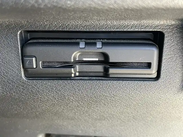 日産 キックス X 福島県 2021(令3)年 4.4万km ブリリアントホワイトパール/ピュアブラック 2トーン セーフティアシスト/プロパイロット/エマージェンシーブレーキ/純正9インチナビ/（CD/DVD/BT）/アラウンドビューモニター/フルセグTV/レーダークルーズコントロール/インテリジェントルームミラー/ハーフレザーシート/LEDヘッドライト/前後ドライブレコーダー/オートホールド/前後コーナーセンサー/ドアバイザー