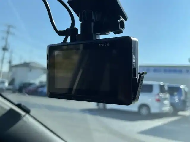 日産 キックス X 福島県 2021(令3)年 4.4万km ブリリアントホワイトパール/ピュアブラック 2トーン セーフティアシスト/プロパイロット/エマージェンシーブレーキ/純正9インチナビ/（CD/DVD/BT）/アラウンドビューモニター/フルセグTV/レーダークルーズコントロール/インテリジェントルームミラー/ハーフレザーシート/LEDヘッドライト/前後ドライブレコーダー/オートホールド/前後コーナーセンサー/ドアバイザー