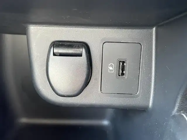 日産 キックス X 福島県 2021(令3)年 4.4万km ブリリアントホワイトパール/ピュアブラック 2トーン セーフティアシスト/プロパイロット/エマージェンシーブレーキ/純正9インチナビ/（CD/DVD/BT）/アラウンドビューモニター/フルセグTV/レーダークルーズコントロール/インテリジェントルームミラー/ハーフレザーシート/LEDヘッドライト/前後ドライブレコーダー/オートホールド/前後コーナーセンサー/ドアバイザー