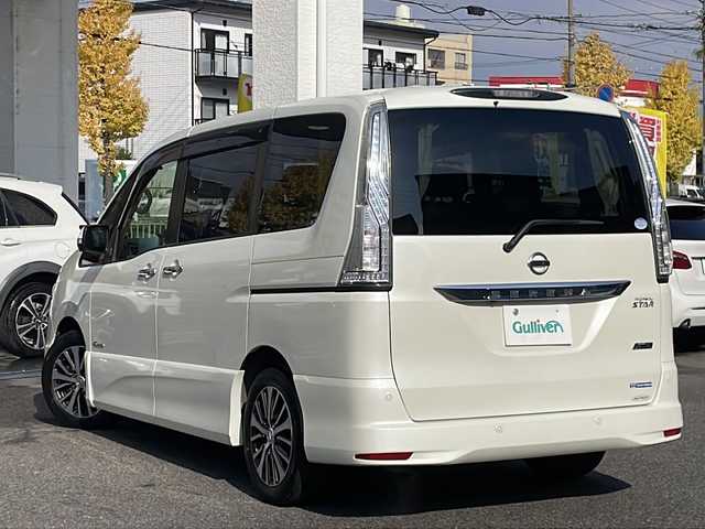 日産 セレナ ハイウェイスター S HV Vセレ 愛知県 2015(平27)年 11.6万km ホワイト /ワンオーナー//取扱説明書//保証書//記録簿//福祉車両//寒冷地仕様//アラウンドビュー//スマートキー//メモリナビ//ワンセグテレビ//バックカメラ//フリップダウンモニター//アイドリングストップ//クルーズコントロール//ドアバイザー//プッシュスタート//両側パワースライドドア//ETC//本革巻きステアリング//エコモード切替スイッチ//ISOFIX//クルーズコントロール//横揺れ防止//プリクラッシュ//純正マット//純正バザー//レーンキープアシスト//電格格納ミラー//UVカットガラス//プライバシーガラス//衝突安全ボディー//ブレーキアシスト//ステアリングテレスコピック機構//トラクションコントロール