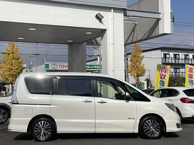 日産 セレナ ハイウェイスター S HV Vセレ 愛知県 2015(平27)年 11.6万km ホワイト /ワンオーナー//取扱説明書//保証書//記録簿//福祉車両//寒冷地仕様//アラウンドビュー//スマートキー//メモリナビ//ワンセグテレビ//バックカメラ//フリップダウンモニター//アイドリングストップ//クルーズコントロール//ドアバイザー//プッシュスタート//両側パワースライドドア//ETC//本革巻きステアリング//エコモード切替スイッチ//ISOFIX//クルーズコントロール//横揺れ防止//プリクラッシュ//純正マット//純正バザー//レーンキープアシスト//電格格納ミラー//UVカットガラス//プライバシーガラス//衝突安全ボディー//ブレーキアシスト//ステアリングテレスコピック機構//トラクションコントロール