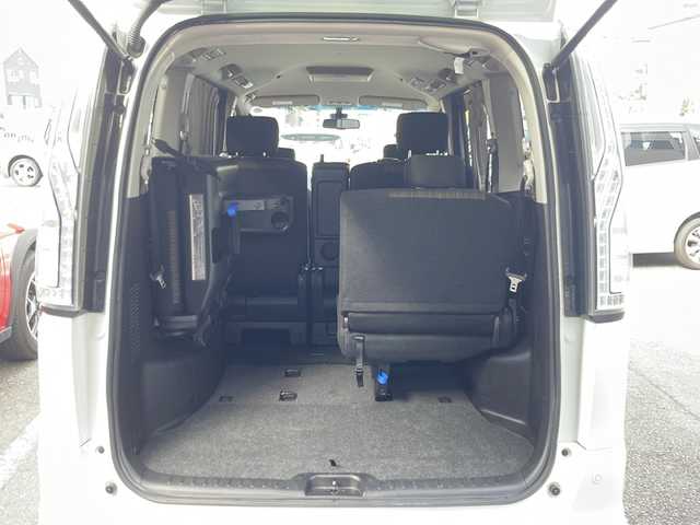 日産 セレナ ハイウェイスター S HV Vセレ 愛知県 2015(平27)年 11.6万km ホワイト /ワンオーナー//取扱説明書//保証書//記録簿//福祉車両//寒冷地仕様//アラウンドビュー//スマートキー//メモリナビ//ワンセグテレビ//バックカメラ//フリップダウンモニター//アイドリングストップ//クルーズコントロール//ドアバイザー//プッシュスタート//両側パワースライドドア//ETC//本革巻きステアリング//エコモード切替スイッチ//ISOFIX//クルーズコントロール//横揺れ防止//プリクラッシュ//純正マット//純正バザー//レーンキープアシスト//電格格納ミラー//UVカットガラス//プライバシーガラス//衝突安全ボディー//ブレーキアシスト//ステアリングテレスコピック機構//トラクションコントロール