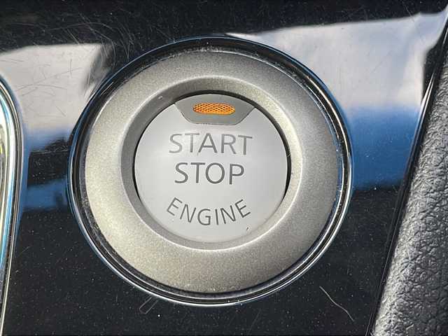 日産 セレナ ハイウェイスター S HV Vセレ 愛知県 2015(平27)年 11.6万km ホワイト /ワンオーナー//取扱説明書//保証書//記録簿//福祉車両//寒冷地仕様//アラウンドビュー//スマートキー//メモリナビ//ワンセグテレビ//バックカメラ//フリップダウンモニター//アイドリングストップ//クルーズコントロール//ドアバイザー//プッシュスタート//両側パワースライドドア//ETC//本革巻きステアリング//エコモード切替スイッチ//ISOFIX//クルーズコントロール//横揺れ防止//プリクラッシュ//純正マット//純正バザー//レーンキープアシスト//電格格納ミラー//UVカットガラス//プライバシーガラス//衝突安全ボディー//ブレーキアシスト//ステアリングテレスコピック機構//トラクションコントロール