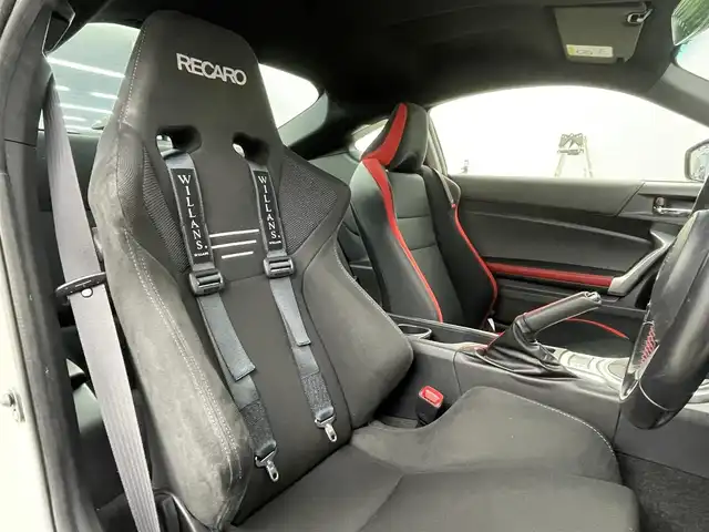 トヨタ ８６ GT 埼玉県 2017(平29)年 2.6万km クリスタルホワイトパール レカロ　フジツボマフラー　ハヤシレーシング　ＴＥＩＮ車高調　ＧＲｅｄｄｙハイパフォーマンスＥＣＵ　ナビ　Ｂｌｕｅｔｏｏｔｈ　ドライブレコーダ―　４点式シートベルト　クルーズコントロール　禁煙車