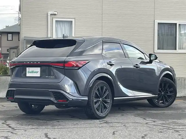 レクサス ＲＸ 500h Fスポーツパフォーマンス 青森県 2024(令6)年 1.3万km ソニッククロム AIS評価5点(外装A、内装B)/ワンオーナー/4WD/プッシュスタート/純正ナビ/全方位カメラ/ビルトインETC/純正21インチAW/純正オレンジキャリパー/レーダークルーズ/レーンキープ/クリアランスソナー/ブラインドスポットモニター/リアクロストラフィックアラート/パーキングアシスト/安心降車アシスト/プロアクティブドライビングアシスト/ロードサインアシスト/リアカメラディテクション/ミラーヒーター/ヘッドアップディスプレイ/デアイサー/切替ドライブモード/S-Flow/パドルシフト/パワーバックドア/前席パワーシート・右前席シートメモリー/前席シートヒーター/LEDヘッドライト/オートライト/フォグライト/前後コーナーセンサー/横滑り防止装置/ウィンカーミラー/純正フロアマット/1500Wコンセント　/置くだけ充電/新車保証書/取扱説明書/スペアキー1本　/カードキー　1枚