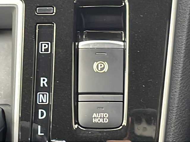 日産 セレナ ハイウェイスター V 京都府 2021(令3)年 6万km ダイヤモンドブラック 社外メモリナビ　バックカメラ　プロパイロット　ブラインドスポットモニター　両側パワースライドドア　ＬＥＤヘッドライト　レーンディパーチャーウォーニング　ビルトインＥＴＣ　ドライブレコーダー　禁煙車