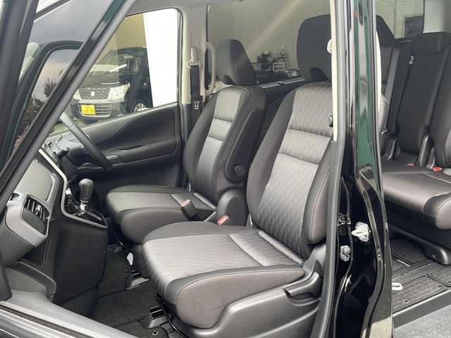 日産 セレナ ハイウェイスター V 京都府 2021(令3)年 6万km ダイヤモンドブラック 社外メモリナビ　バックカメラ　プロパイロット　ブラインドスポットモニター　両側パワースライドドア　ＬＥＤヘッドライト　レーンディパーチャーウォーニング　ビルトインＥＴＣ　ドライブレコーダー　禁煙車