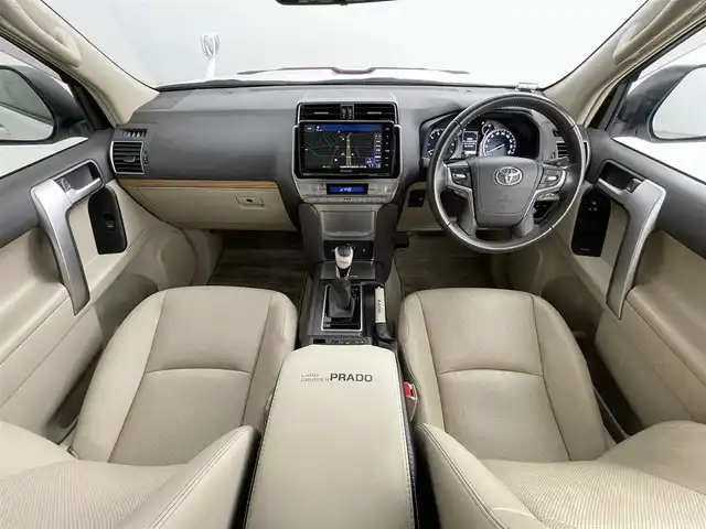 トヨタ ランドクルーザー プラド TX Lパッケージ 道央・札幌 2022(令4)年 2.8万km ホワイトパールクリスタルシャイン ・４WD/・TRDエアロ/・ムーンルーフ/・KENWOODフローディングナビ/　CD／DVD／Bluetooth／フルセグ/・バックカメラ/・純正ビルトインETC/・トヨタセーフティセンス/・プリクラッシュセーフティ/・レーダークルーズコントロール/・オートマチックハイビーム/・レーンキープアシスト/・前後コーナーセンサー/・ベージュレザーシート/・前席パワーシート/・前席シートヒーター＆シートエアコン/・純正フロアマット/・純正AW19インチ/・バグガード/・NashFabCoリアラダー/・LEDヘッドライト/・フォグライト/・スマートキー/・プッシュスタート/・取扱説明書/・保証書