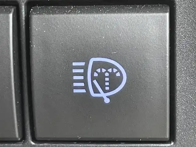 トヨタ ランドクルーザー プラド TX Lパッケージ 道央・札幌 2022(令4)年 2.8万km ホワイトパールクリスタルシャイン ・４WD/・TRDエアロ/・ムーンルーフ/・KENWOODフローディングナビ/　CD／DVD／Bluetooth／フルセグ/・バックカメラ/・純正ビルトインETC/・トヨタセーフティセンス/・プリクラッシュセーフティ/・レーダークルーズコントロール/・オートマチックハイビーム/・レーンキープアシスト/・前後コーナーセンサー/・ベージュレザーシート/・前席パワーシート/・前席シートヒーター＆シートエアコン/・純正フロアマット/・純正AW19インチ/・バグガード/・NashFabCoリアラダー/・LEDヘッドライト/・フォグライト/・スマートキー/・プッシュスタート/・取扱説明書/・保証書